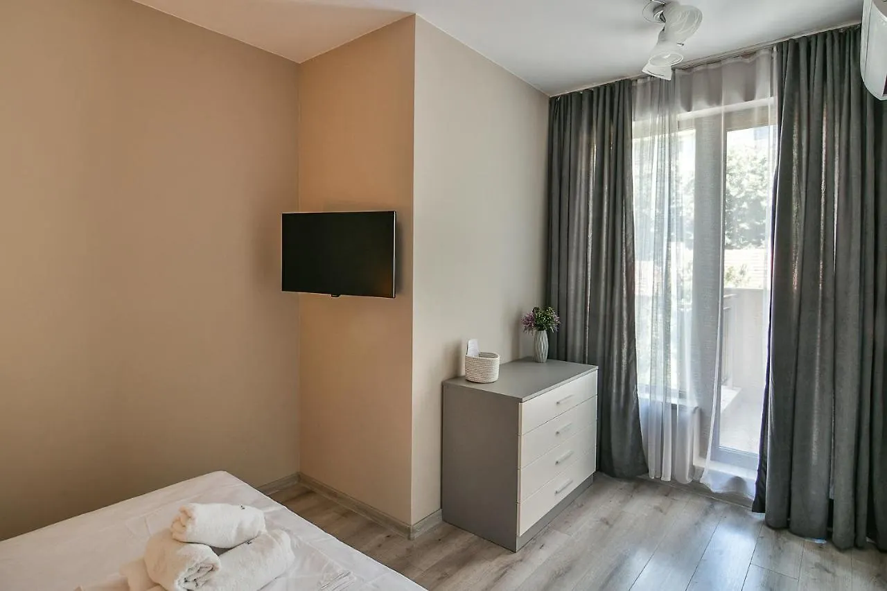 Cozy Flats Nearby Center Free Park Area Apartment Varna